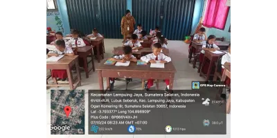 Giat upacara bendera setiap hari senin serta pelaksanaan Sumatif Tengah Semester berbasis CBT (Compu